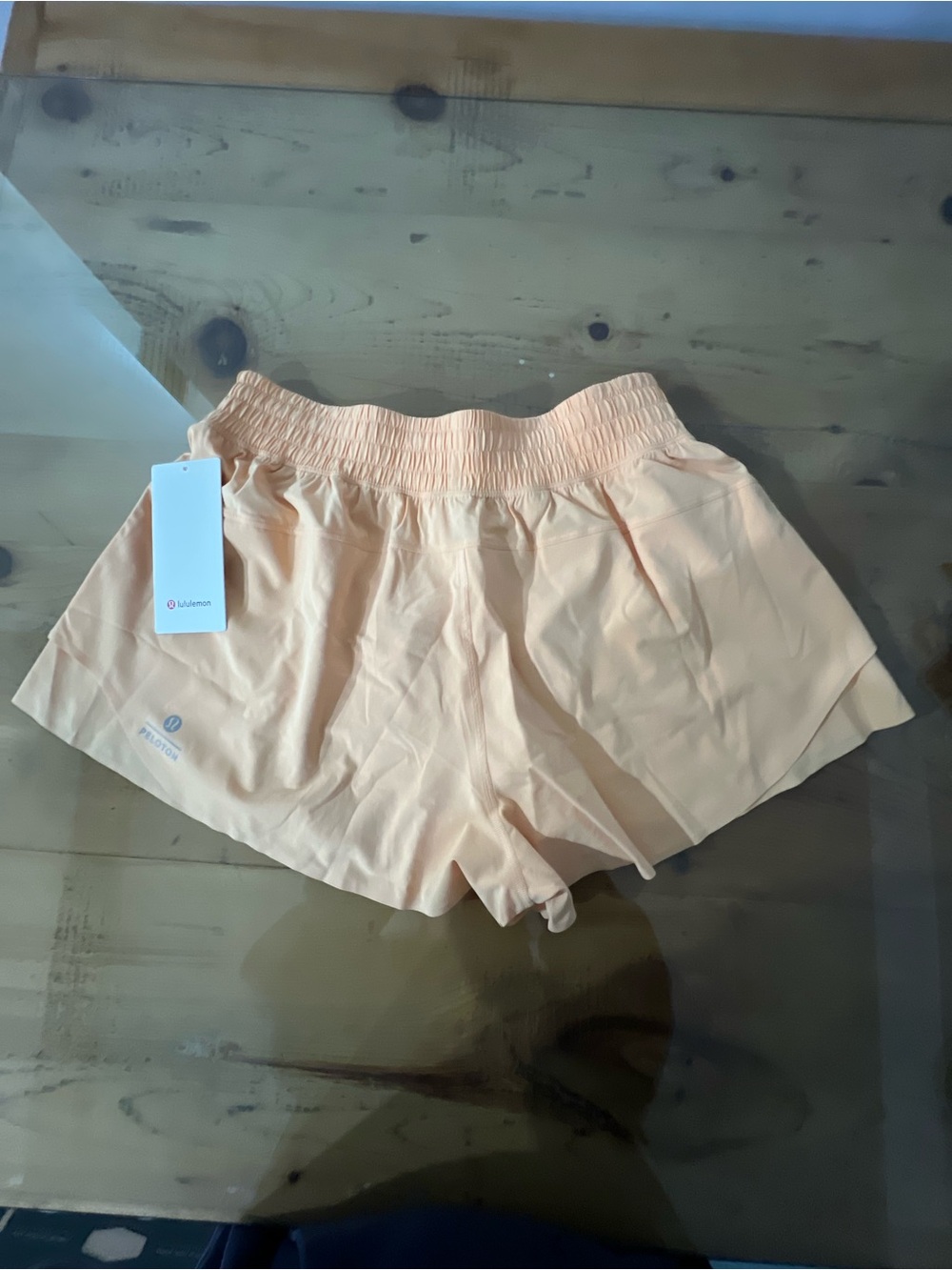NWT Lululemon Shake It Out 2.5” Short Light Orange Size Large
